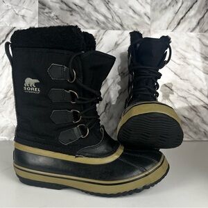 Sorel lace up winter waterproof snow boots. Men’s size 7 women’s size 9
